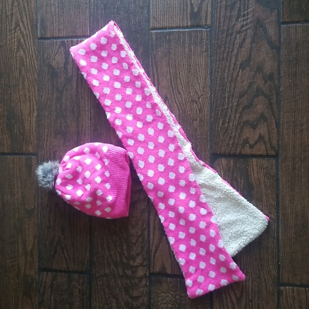 Girls scarf and beanie set